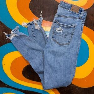 American Eagle distressed high rise jegging